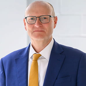 A headshot of Richard Stearn
