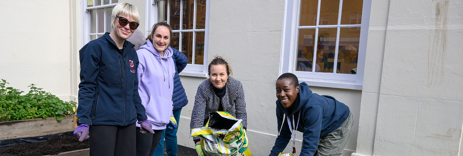 An image of volunteers at New Horizon Youth Centre